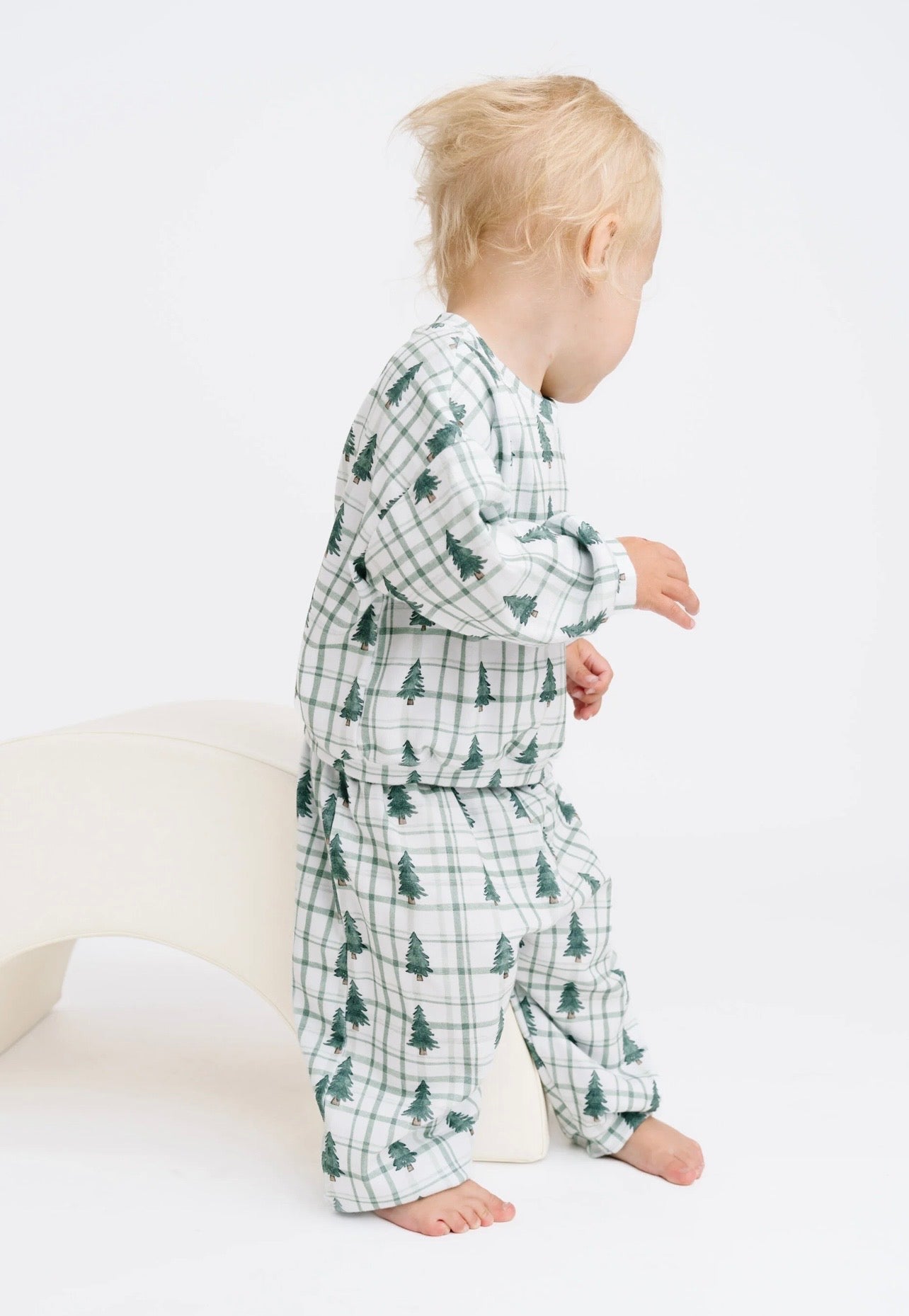 evergreen tree jogger set